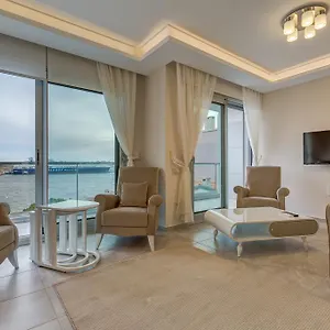 https://paris-residence-cesme.aegeanhotels.net