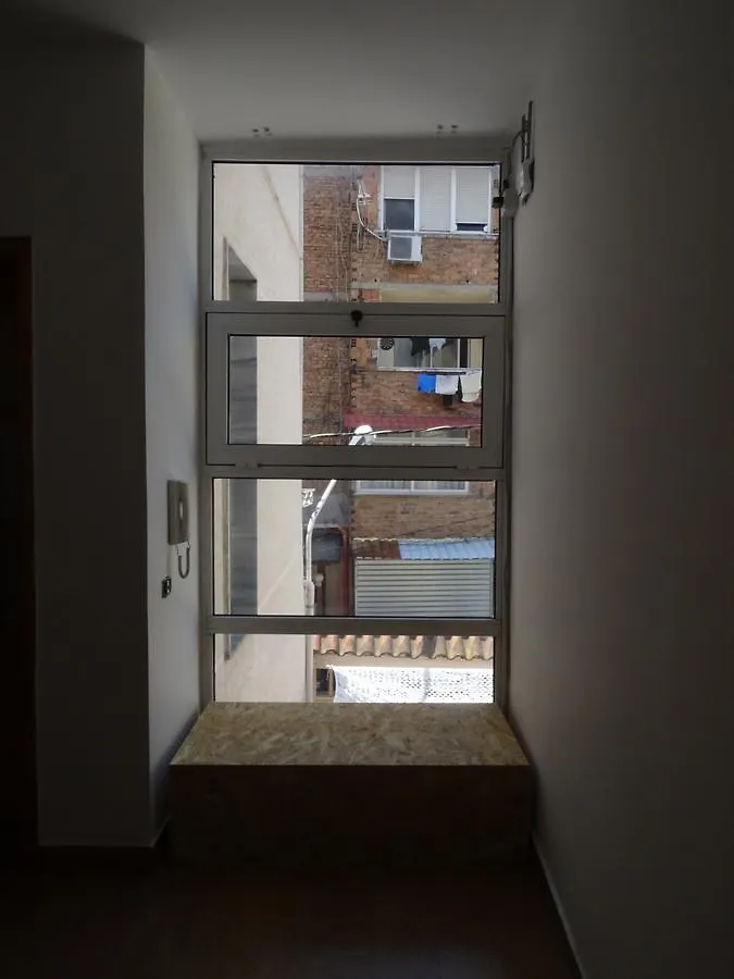 Buff Hostel تيرانا